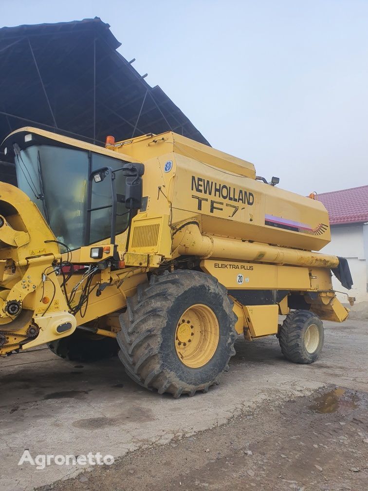 New Holland TF76 skördetröska