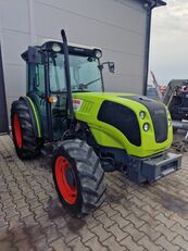 Claas Nexos 240F smalspårig traktor