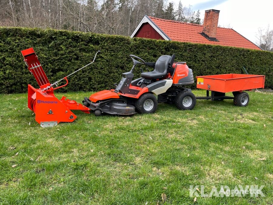 Husqvarna R422T SAWD trädgårdstraktor